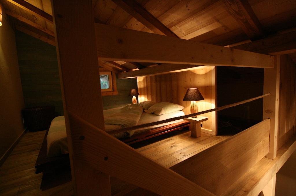 Domaine Des Brouilles Bed & Breakfast Malafretaz Стая снимка